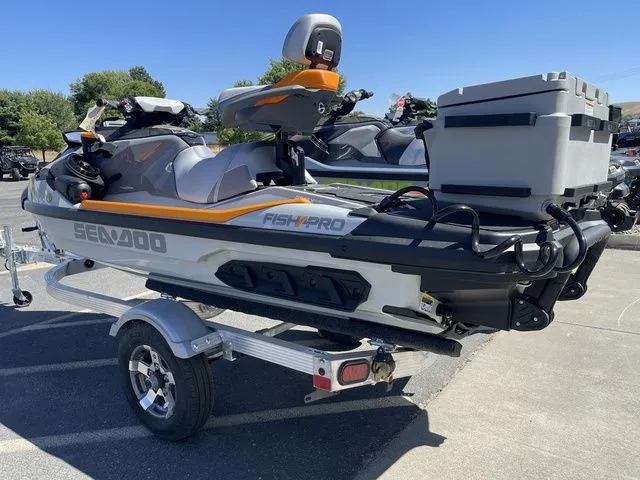 Slide: The Image of Sea-Doo FISH PRO 2025 - 22