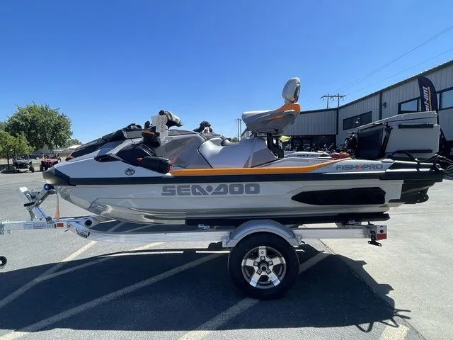 Slide: The Image of Sea-Doo FISH PRO 2025 - 3