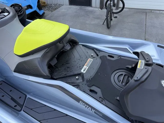 Slide: The Image of Sea-Doo RXP-X 325 2025 - 29