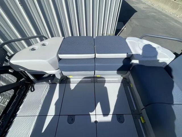 Slide: The Image of Sea-Doo Switch Cruise Limited 21 2025 - 12