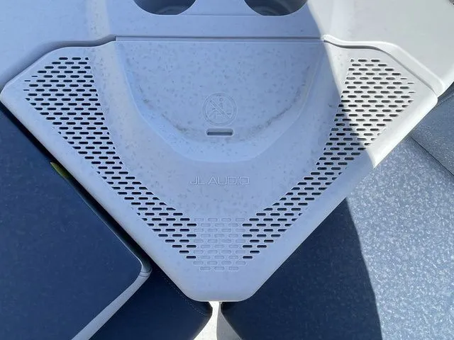 Slide: The Image of Sea-Doo Switch Cruise Limited 21 2025 - 17