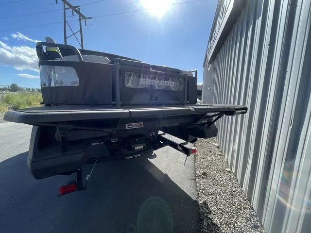 Slide: The Image of Sea-Doo Switch Cruise Limited 21 2025 - 4