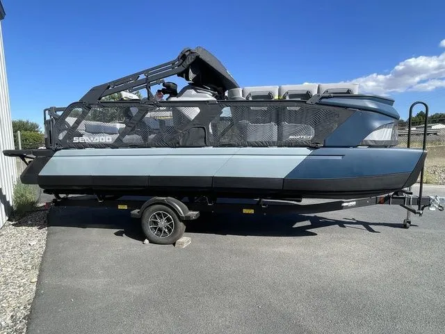 Slide: The Image of Sea-Doo Switch Cruise Limited 21 2025 - 8