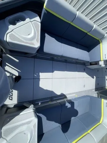 Slide: The Image of Sea-Doo Switch Cruise Limited 21 2025 - 9