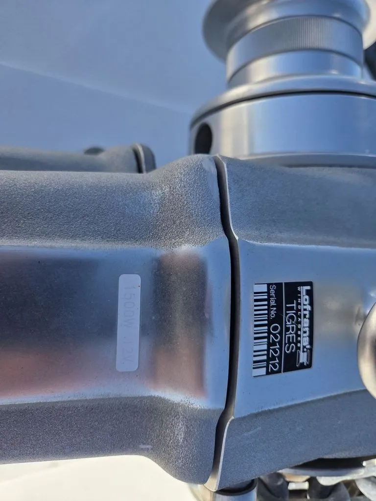 Slide: The Image of Sea Ray 440 Express Bridge 1994 - 11