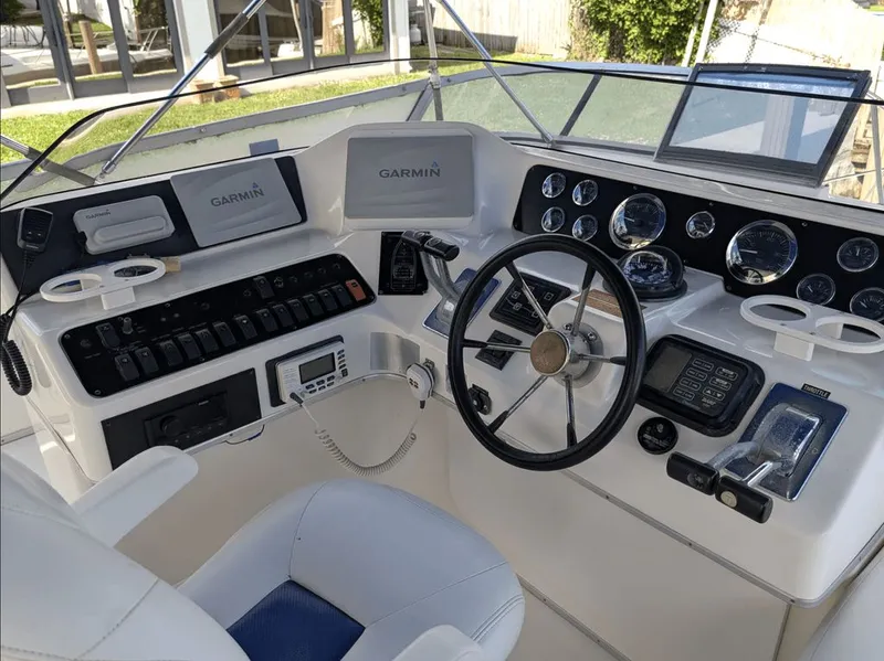 Slide: The Image of Sea Ray 440 Express Bridge 1994 - 3