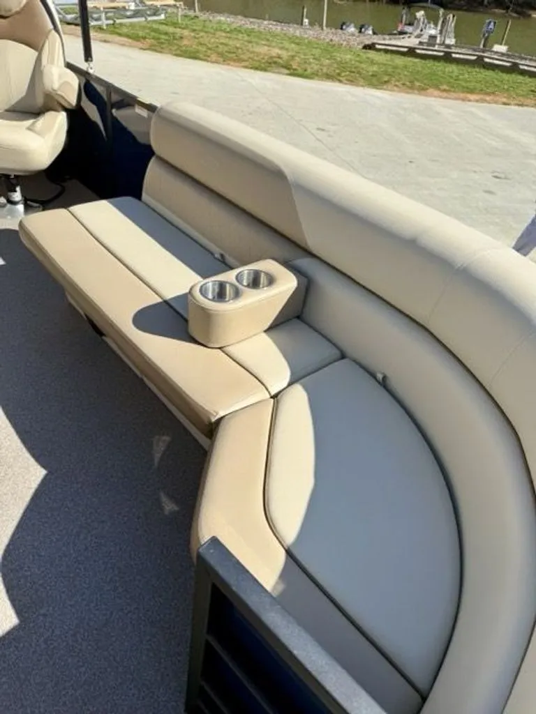 Slide: The Image of Veranda Vista 2021 - 12