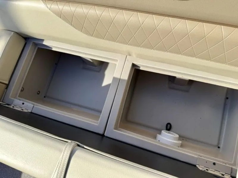 Slide: The Image of Veranda Vista 2021 - 13