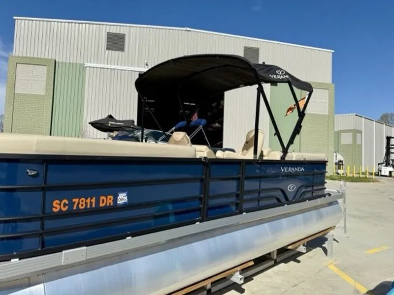 Slide: The Image of Veranda Vista 2021 - 26