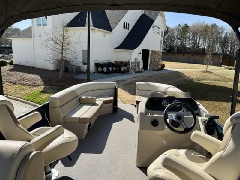 Slide: The Image of Veranda Vista 2021 - 5