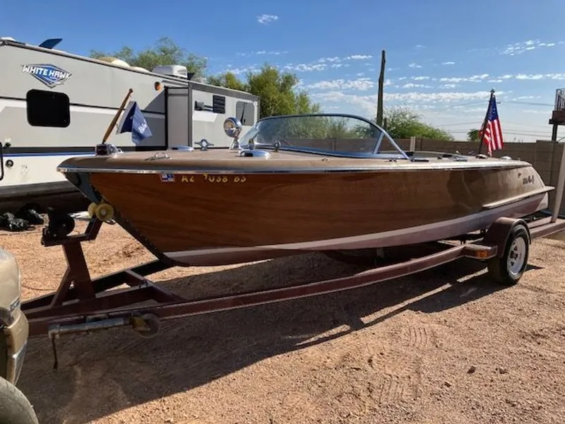 The Image of Classic Era Watercraft 20 Riviera 1987 - 0