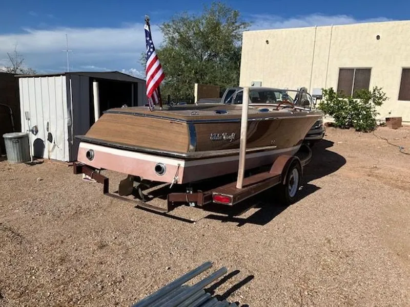 Slide: The Image of Classic Era Watercraft 20 Riviera 1987 - 14