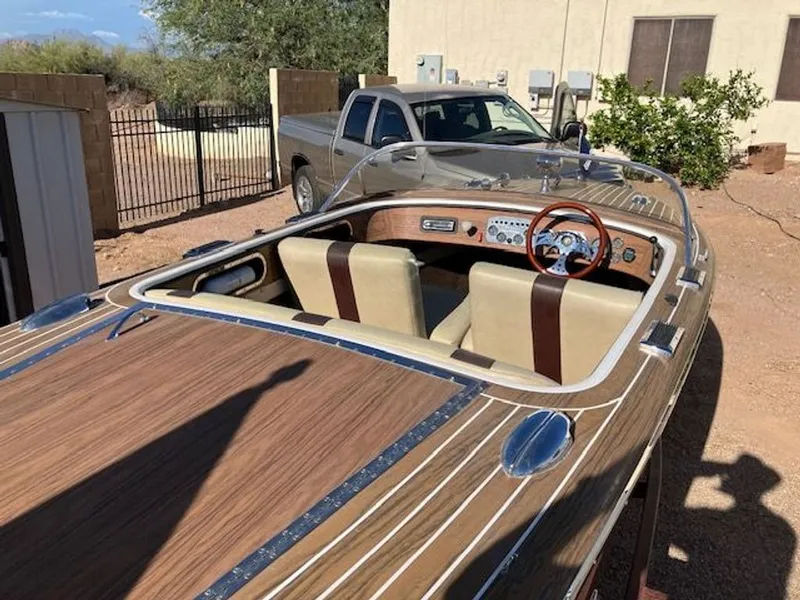 Slide: The Image of Classic Era Watercraft 20 Riviera 1987 - 3