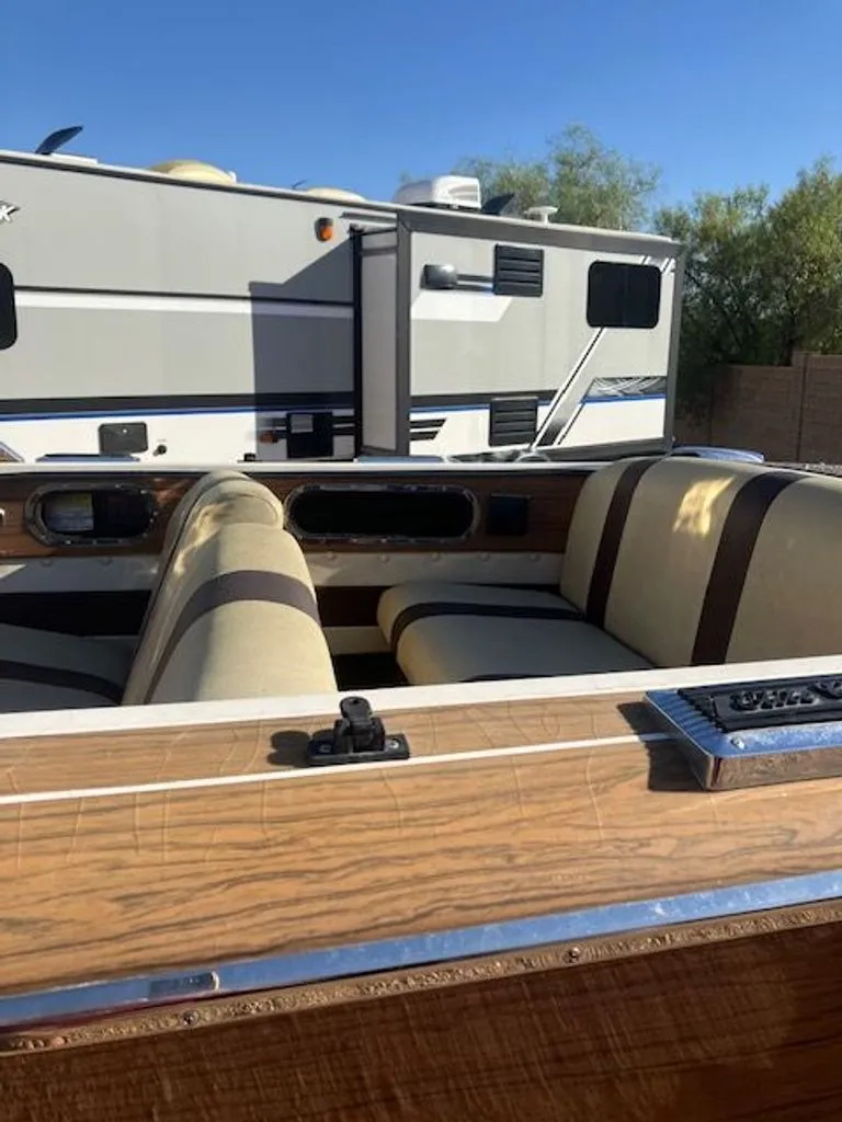 Slide: The Image of Classic Era Watercraft 20 Riviera 1987 - 9