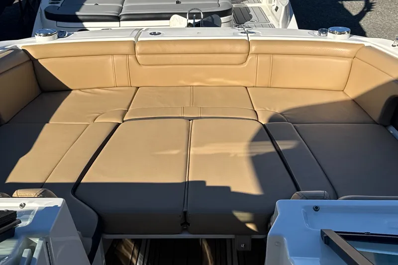 Slide: The Image of Sea Ray SDX 290 2023 - 39