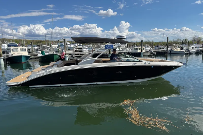 Slide: The Image of Sea Ray SDX 290 2023 - 48