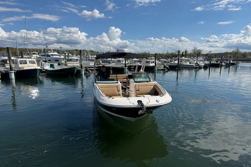 Slide: The Image of Sea Ray SDX 290 2023 - 51