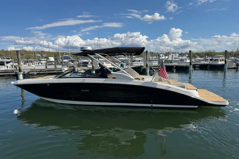 Slide: The Image of Sea Ray SDX 290 2023 - 52