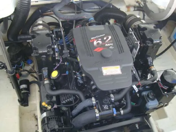 Slide: The Image of Engine of a 2007 Formula 260 Sun Sport boat, MerCruiser 6.2 MPI. - 19