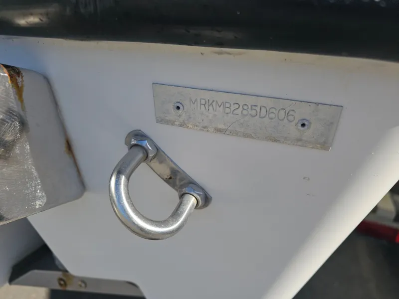 Slide: The Image of Mako 212 Center Console 2006 - 11