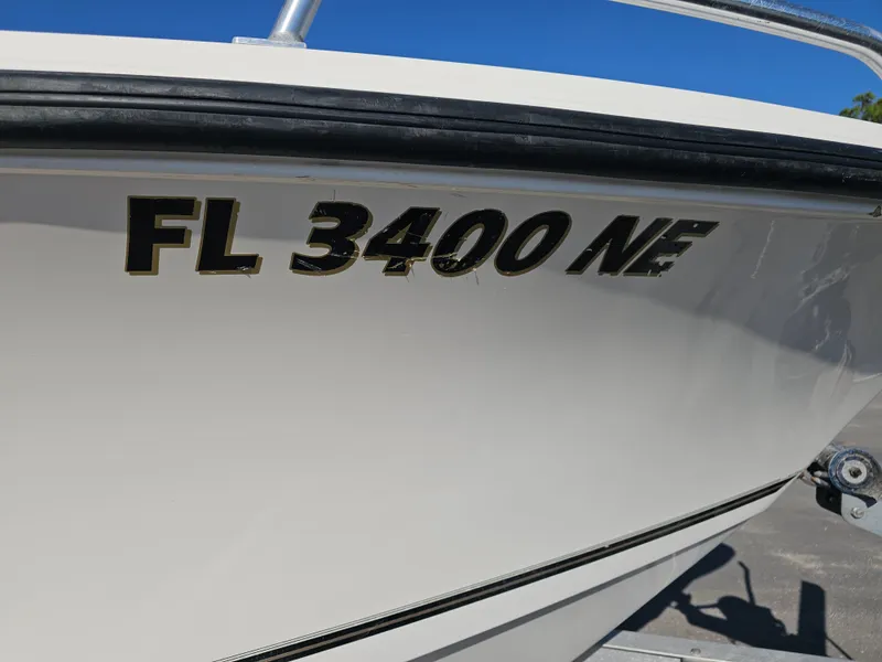 Slide: The Image of Mako 212 Center Console 2006 - 12