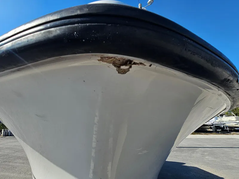 Slide: The Image of Mako 212 Center Console 2006 - 14