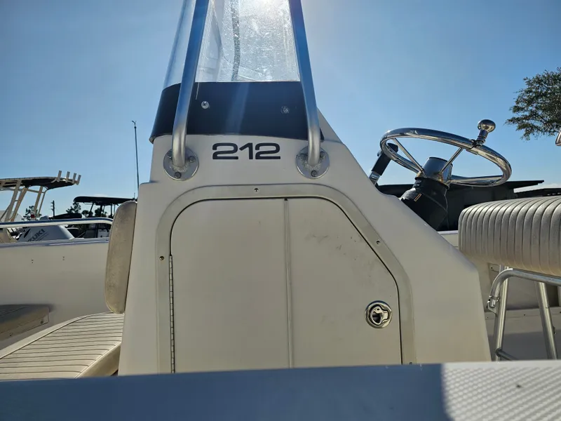 Slide: The Image of Mako 212 Center Console 2006 - 15