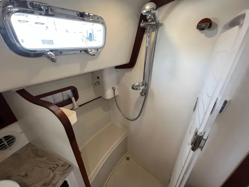 Slide: The Image of Mid Ship Head - 15