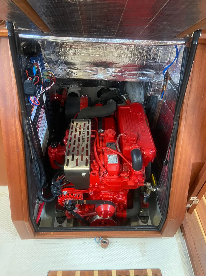 Slide: The Image of New Beta 70T - 25