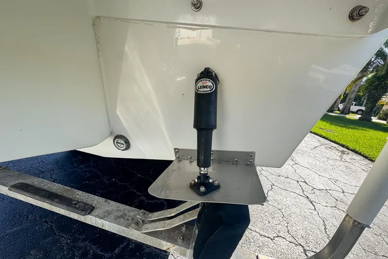 Slide: The Image of 1972 Cuda Craft Open Fisherman boat with Lenco trim tab actuator. - 76