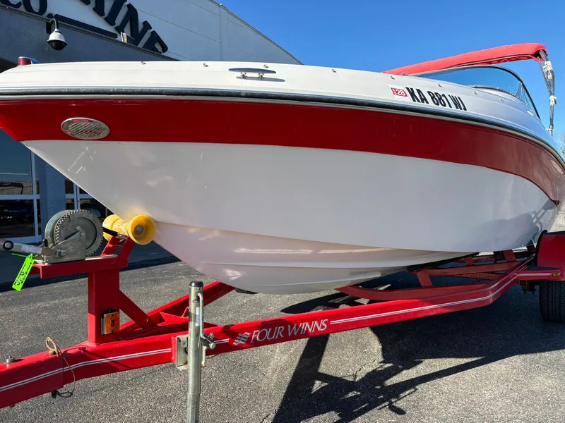 Slide: The Image of Four Winns 190 Horizon 2007 - 11