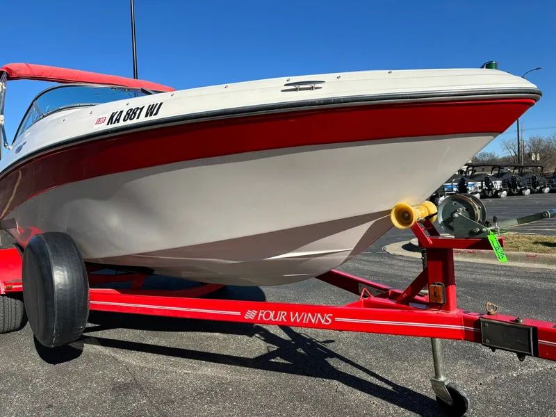 Slide: The Image of Four Winns 190 Horizon 2007 - 12