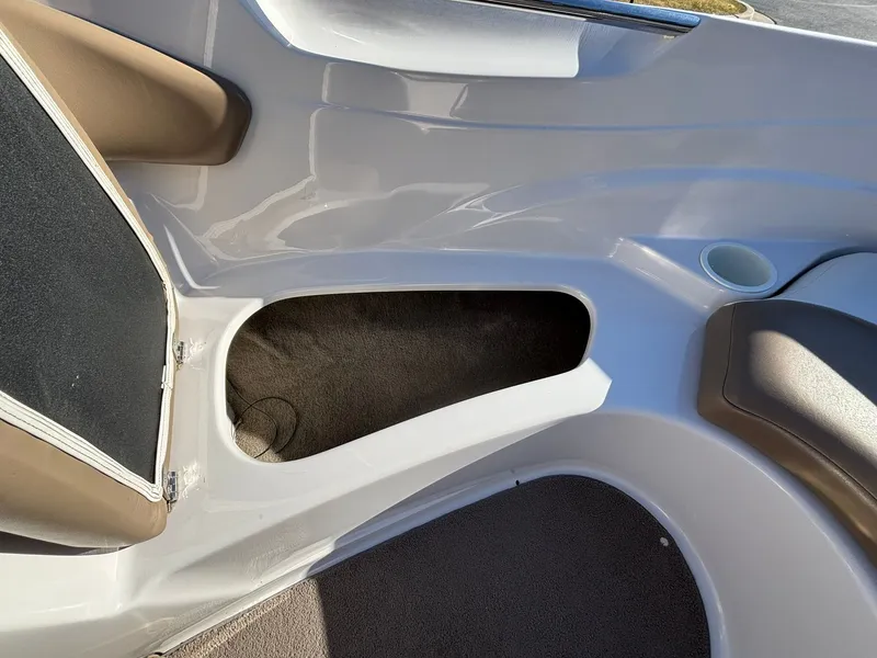 Slide: The Image of Four Winns 190 Horizon 2007 - 21