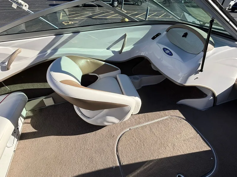 Slide: The Image of Four Winns 190 Horizon 2007 - 29