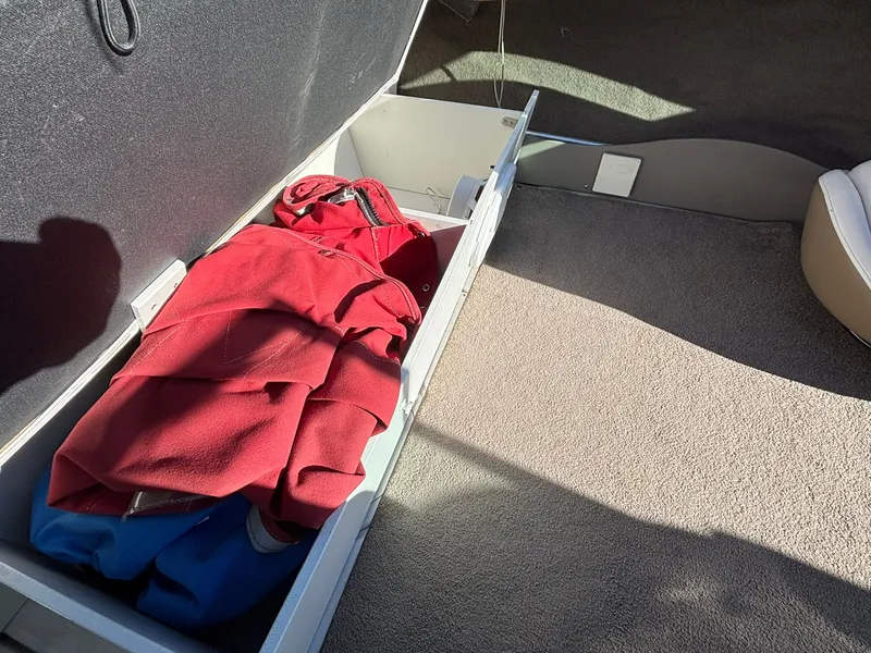 Slide: The Image of Four Winns 190 Horizon 2007 - 36