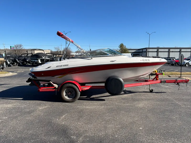 Slide: The Image of Four Winns 190 Horizon 2007 - 5