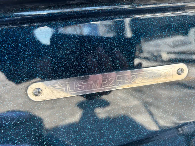 Slide: The Image of Malibu Wakesetter 25 LSV 2022 - 11