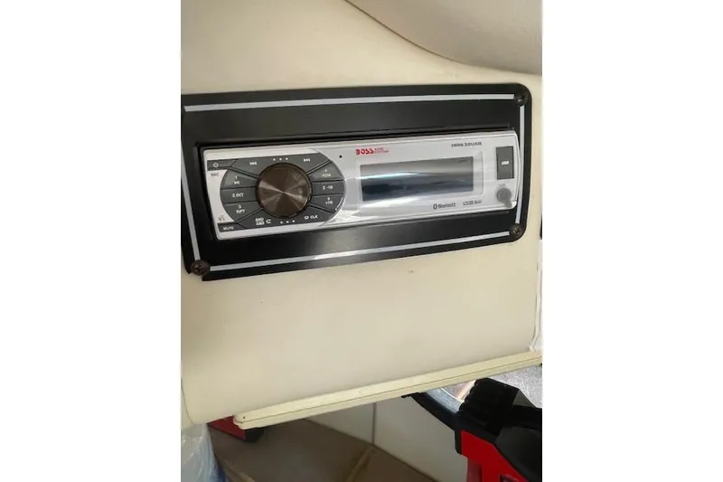 Slide: The Image of 1998 Chaparral 2835 SS boat stereo system with Bluetooth and USB connectivity. - 10