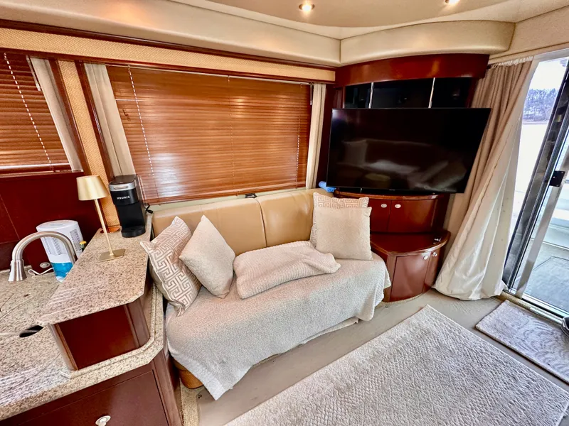 Slide: The Image of Sea Ray 500 Sedan Bridge 2005 - 16