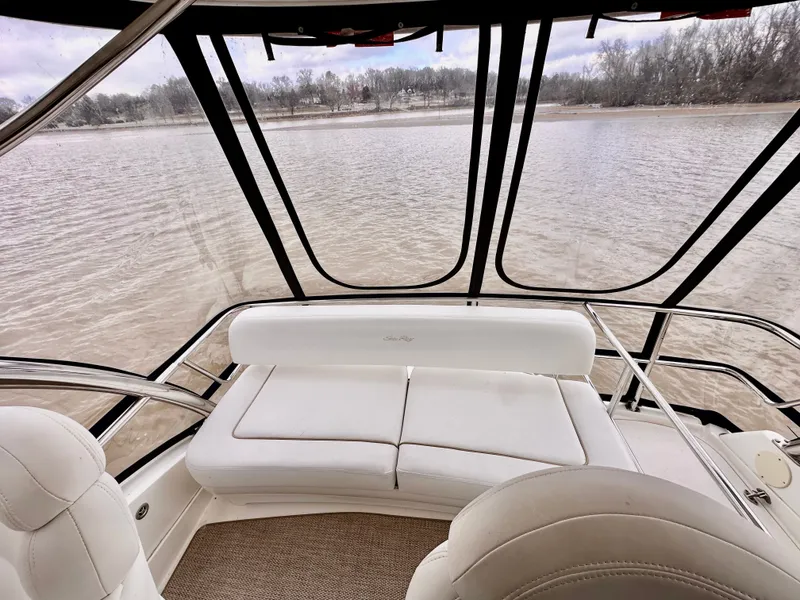 Slide: The Image of Sea Ray 500 Sedan Bridge 2005 - 40