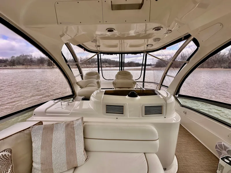 Slide: The Image of Sea Ray 500 Sedan Bridge 2005 - 53
