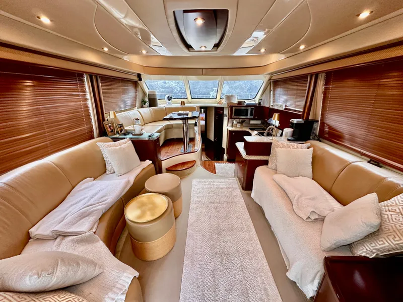 Slide: The Image of Sea Ray 52 Sedan Bridge 2005 - 14