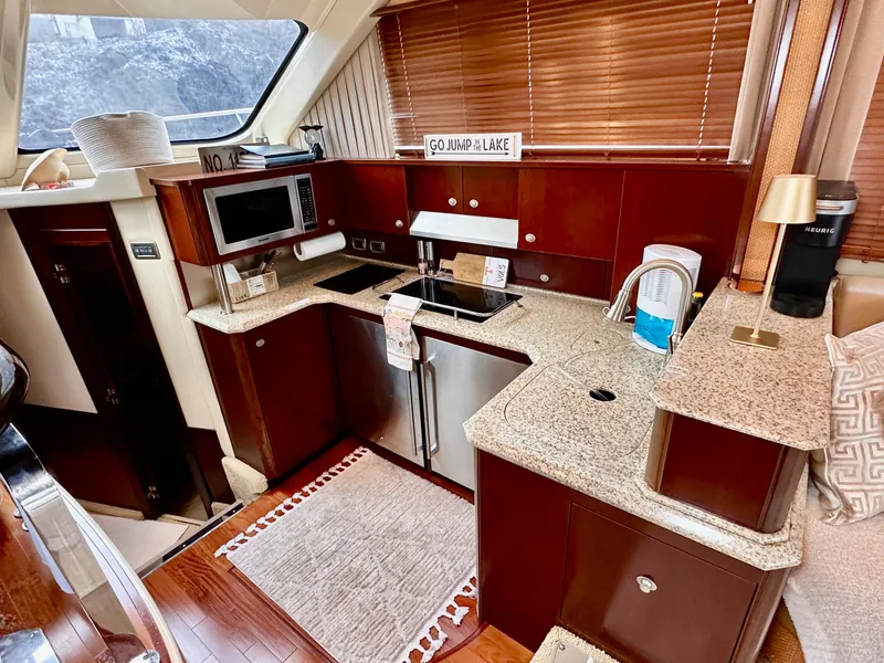 Slide: The Image of Sea Ray 52 Sedan Bridge 2005 - 17