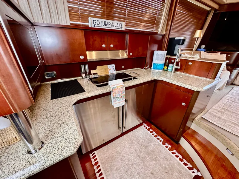 Slide: The Image of Sea Ray 52 Sedan Bridge 2005 - 19