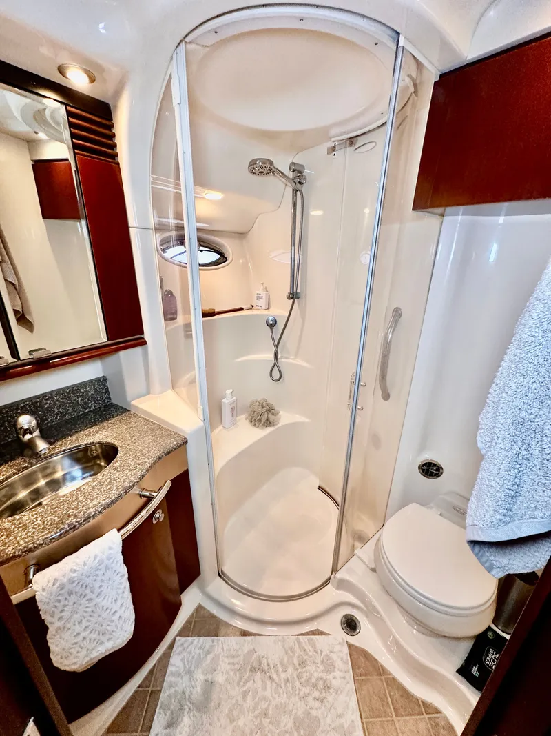 Slide: The Image of Sea Ray 52 Sedan Bridge 2005 - 25