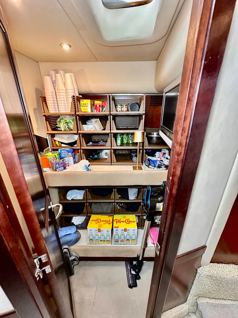 Slide: The Image of Sea Ray 52 Sedan Bridge 2005 - 28