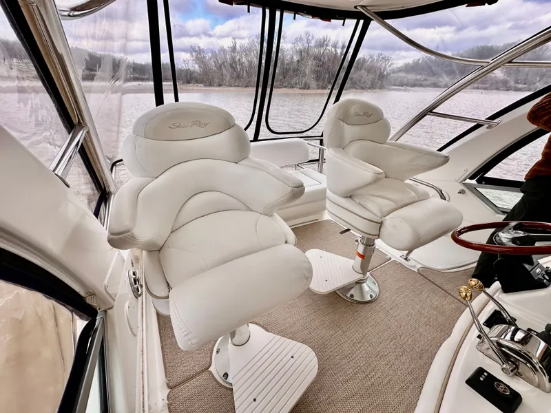 Slide: The Image of Sea Ray 52 Sedan Bridge 2005 - 41