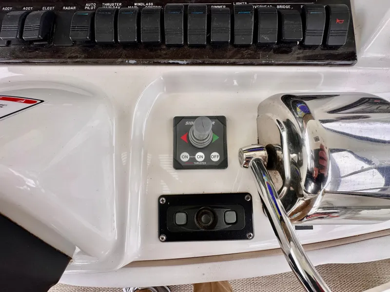 Slide: The Image of Sea Ray 52 Sedan Bridge 2005 - 47