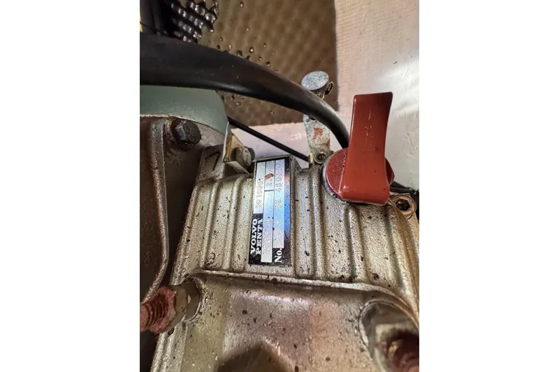 Slide: The Image of Volvo Penta engine component in a 2006 Lagoon 380 catamaran. - 22