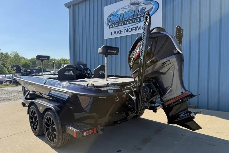 Slide: The Image of 2026 Phoenix 920 Elite X boat at Foothills Marine Center, Lake Norman. - 3